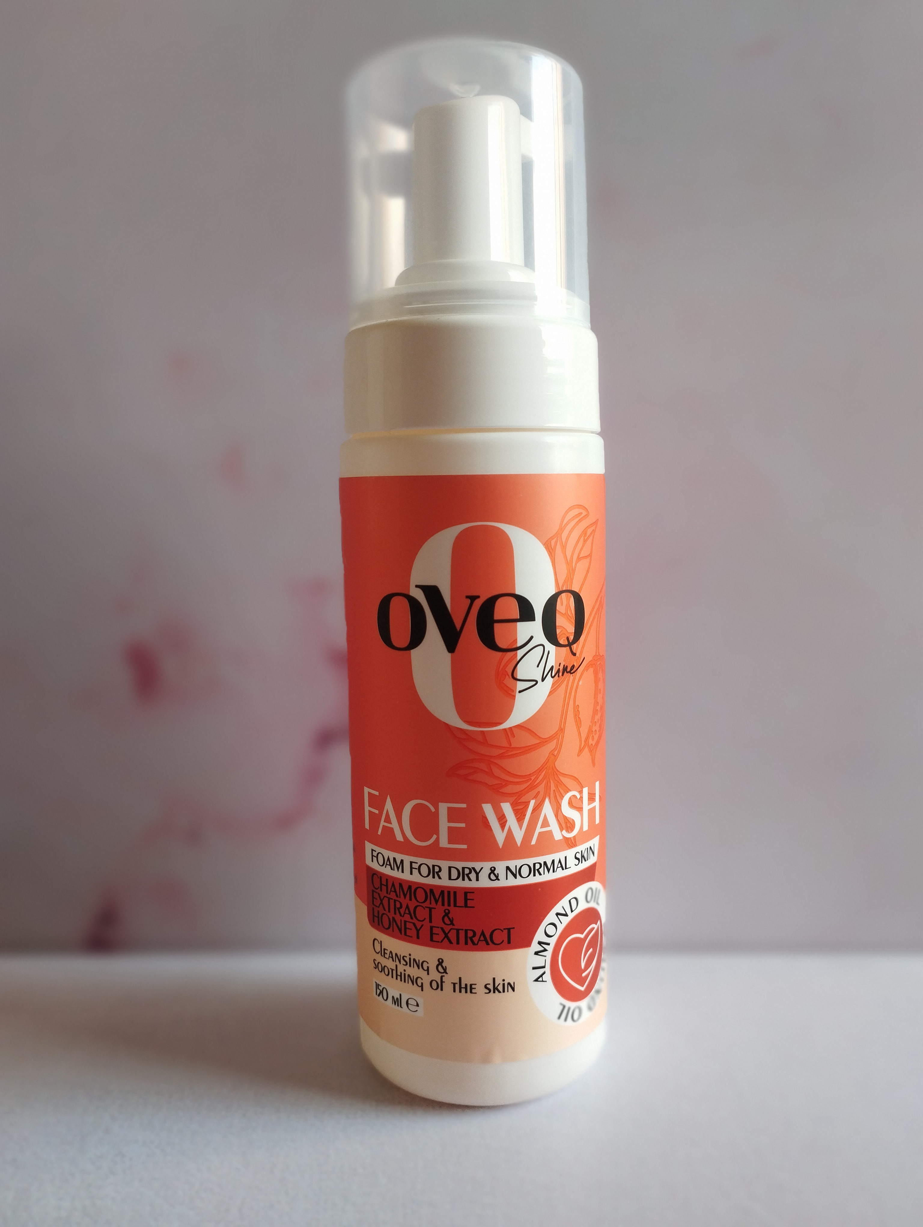 فوم شست وشوی صورت اوک شاین مناسب پوست خشک و نرمال